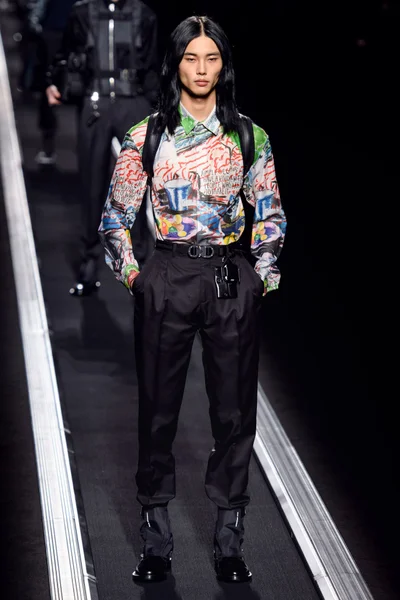 Look 22